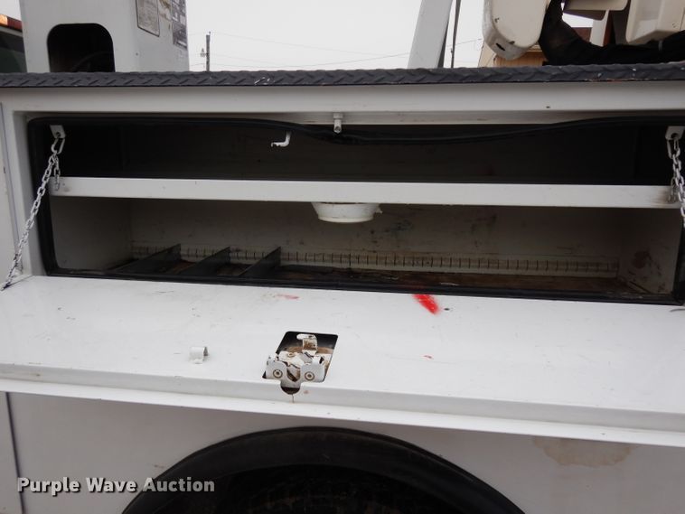 image for item DG6284 2009 Ford F550 Super Duty XL bucket truck