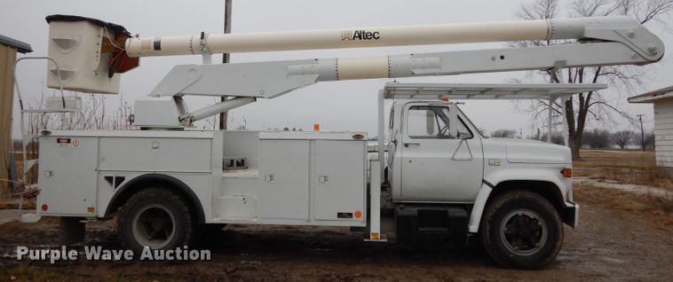 image for item DG6285 1989 Chevrolet C70 bucket truck