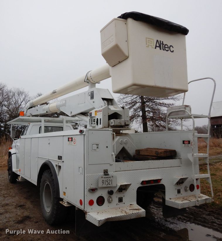 image for item DG6285 1989 Chevrolet C70 bucket truck