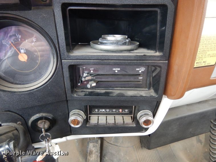 image for item DG6285 1989 Chevrolet C70 bucket truck