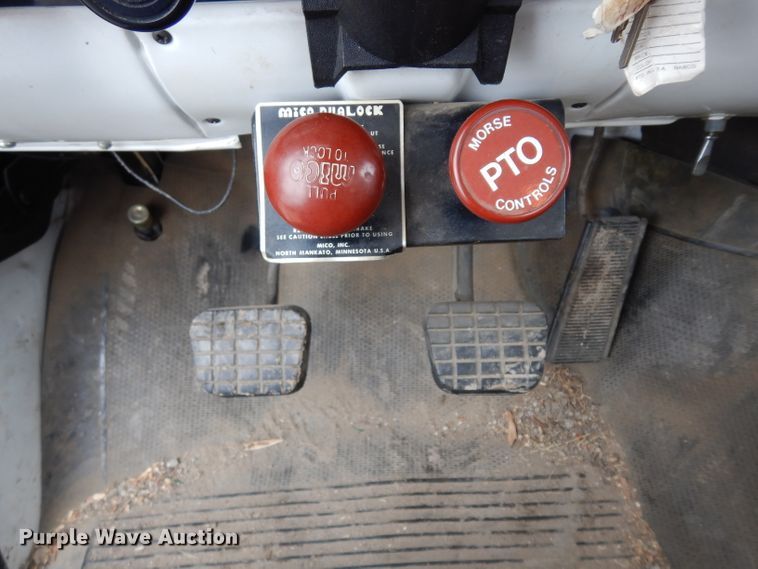 image for item DG6285 1989 Chevrolet C70 bucket truck