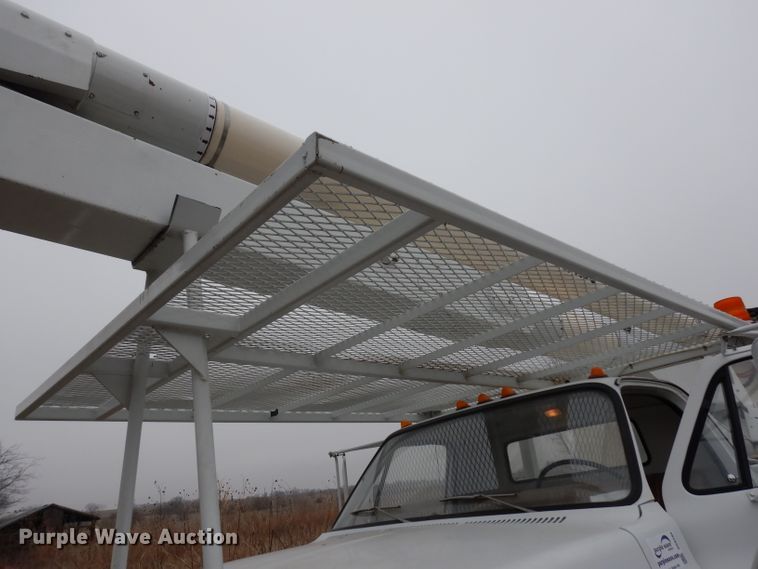 image for item DG6285 1989 Chevrolet C70 bucket truck