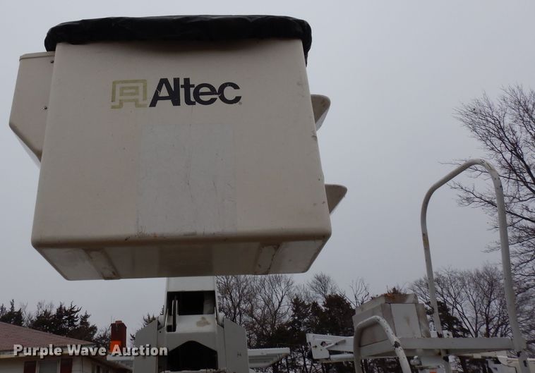 image for item DG6285 1989 Chevrolet C70 bucket truck