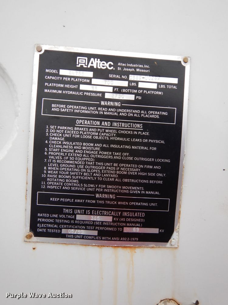 image for item DG6285 1989 Chevrolet C70 bucket truck