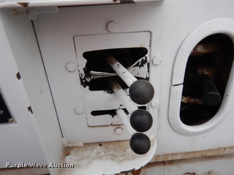 image for item DG6285 1989 Chevrolet C70 bucket truck