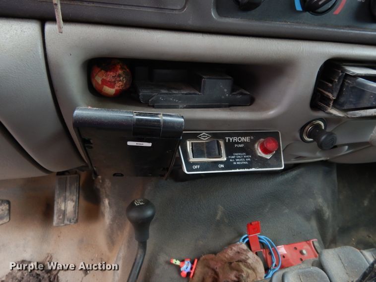 image for item DG6286 1999 Ford F450 Super Duty dump truck