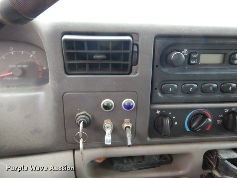 image for item DG6286 1999 Ford F450 Super Duty dump truck