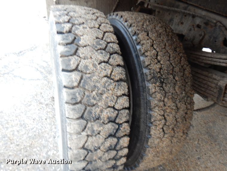 image for item DG6286 1999 Ford F450 Super Duty dump truck