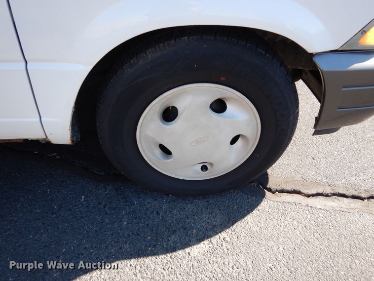 image for item DG6317 1997 Ford Aerostar XLT van