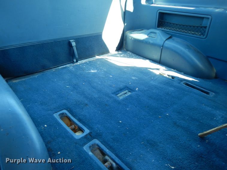 image for item DG6317 1997 Ford Aerostar XLT van