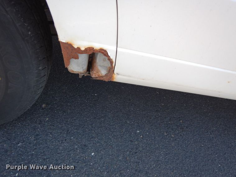 image for item DG6317 1997 Ford Aerostar XLT van