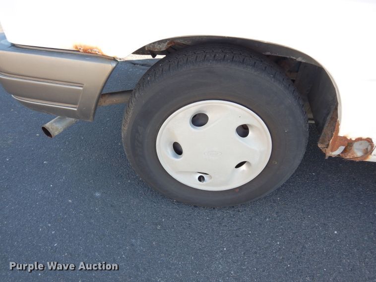 image for item DG6317 1997 Ford Aerostar XLT van