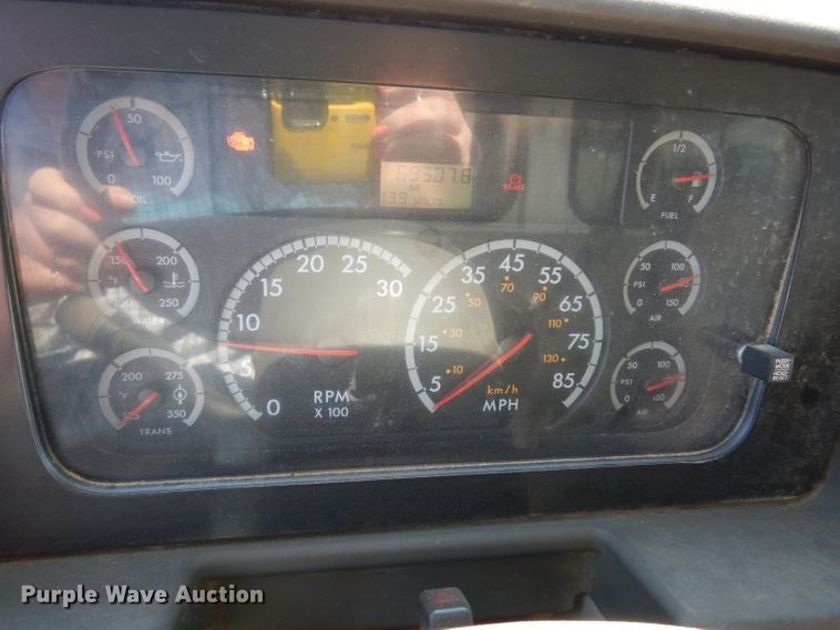 image for item DG6322 2009 Sterling L-Line dump truck