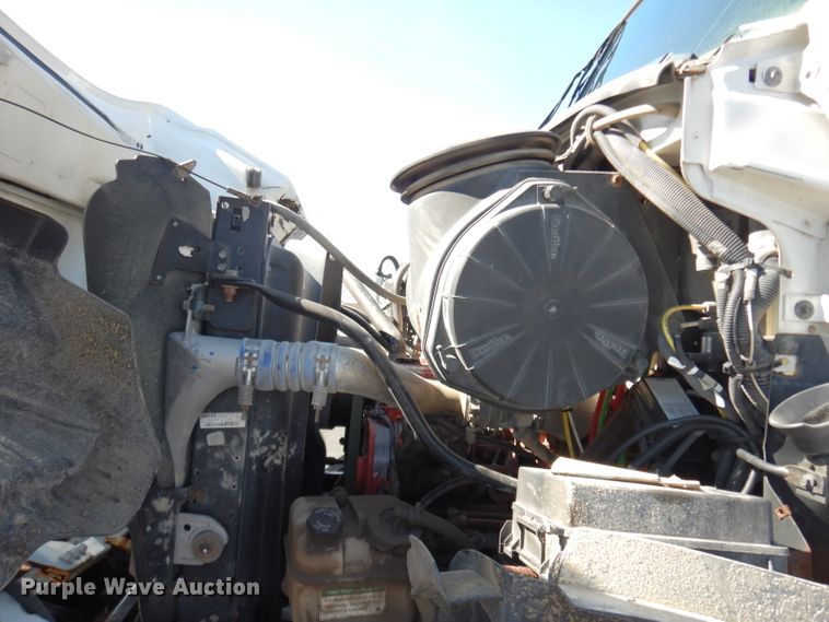 image for item DG6322 2009 Sterling L-Line dump truck