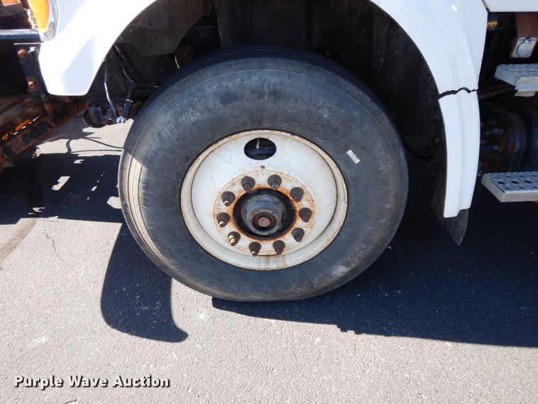 image for item DG6322 2009 Sterling L-Line dump truck