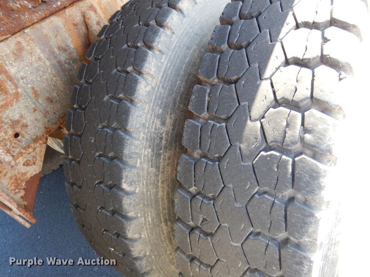 image for item DG6322 2009 Sterling L-Line dump truck