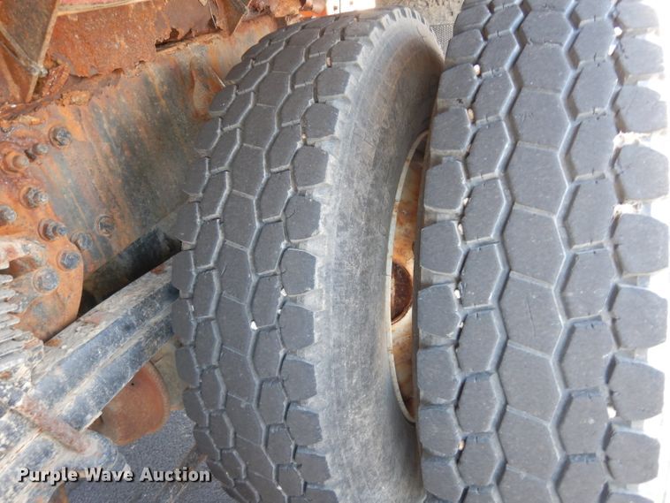 image for item DG6322 2009 Sterling L-Line dump truck