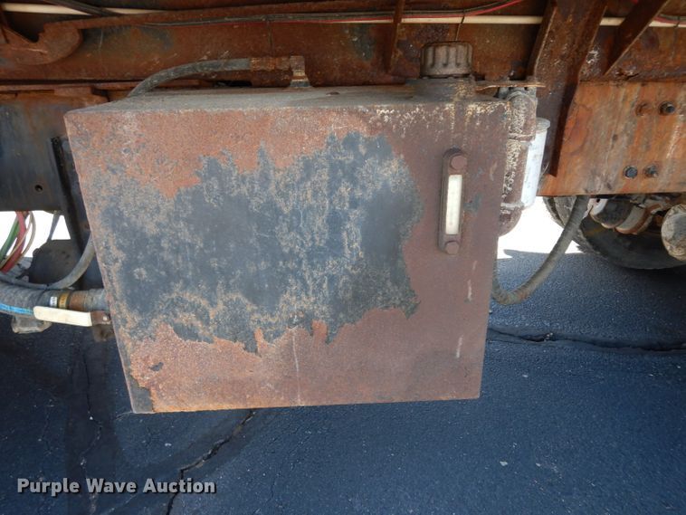 image for item DG6322 2009 Sterling L-Line dump truck