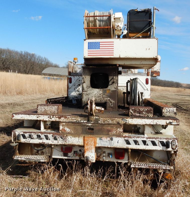 image for item DG6338 1981 GMC TopKick crane truck
