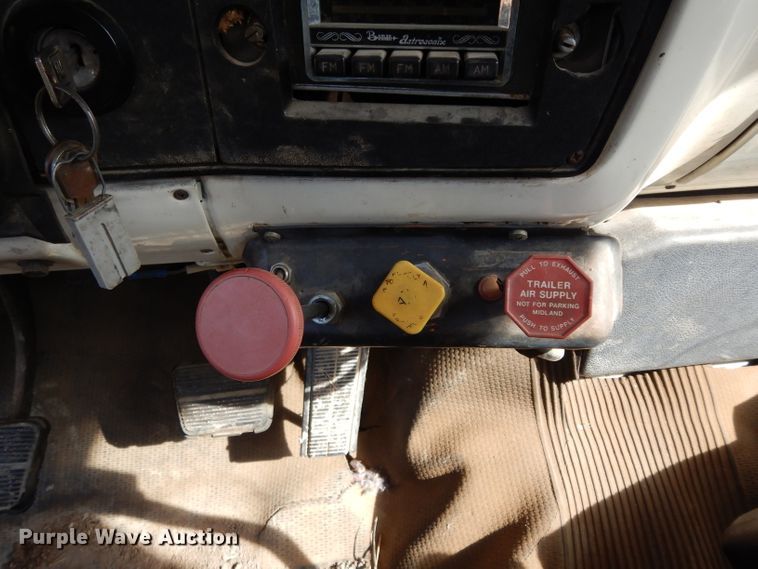 image for item DG6338 1981 GMC TopKick crane truck