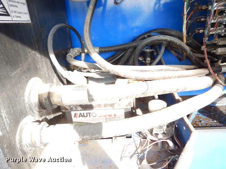 image for item DG6342 2000 Up Right SB60 boom lift