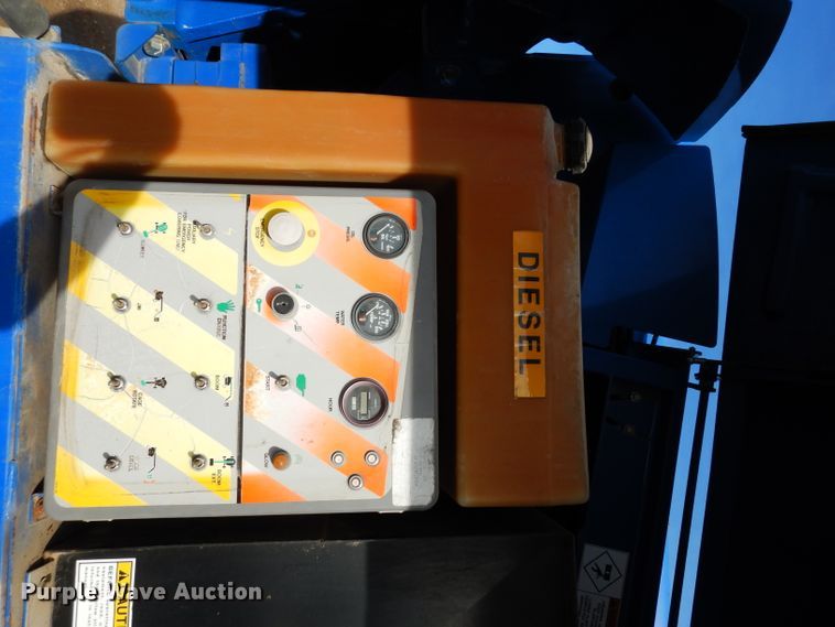 image for item DG6342 2000 Up Right SB60 boom lift