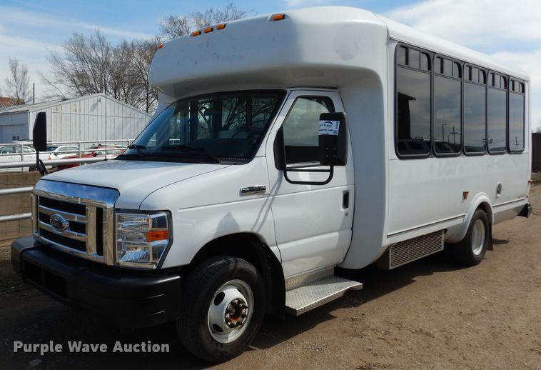 image for item DG6346 2012 Ford E450 Super Duty shuttle bus