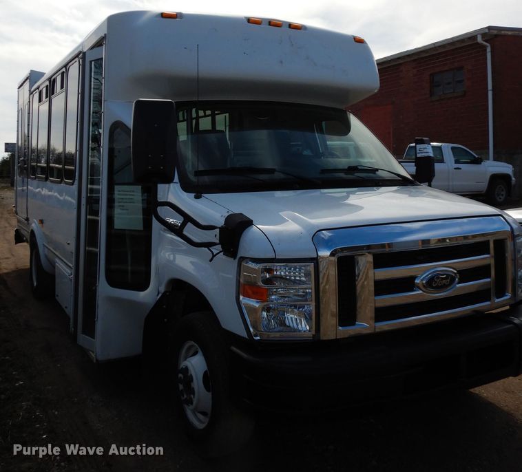 image for item DG6346 2012 Ford E450 Super Duty shuttle bus