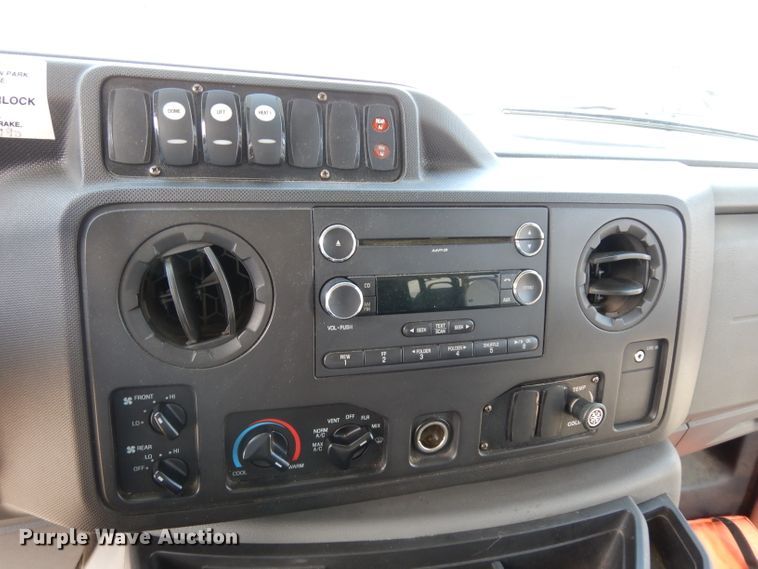 image for item DG6346 2012 Ford E450 Super Duty shuttle bus