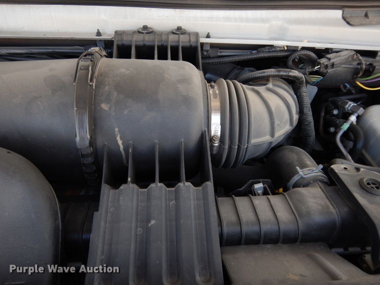 image for item DG6346 2012 Ford E450 Super Duty shuttle bus