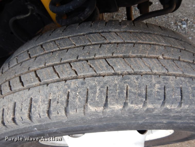 image for item DG6346 2012 Ford E450 Super Duty shuttle bus