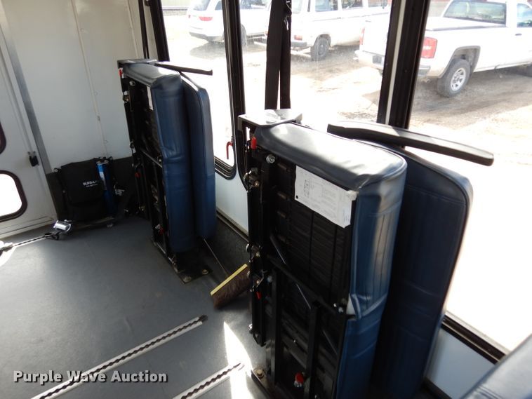 image for item DG6346 2012 Ford E450 Super Duty shuttle bus