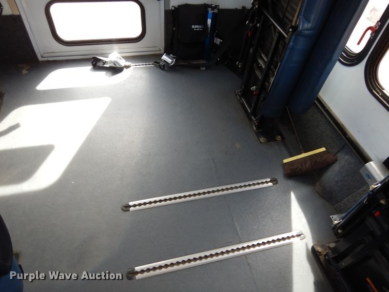 image for item DG6346 2012 Ford E450 Super Duty shuttle bus