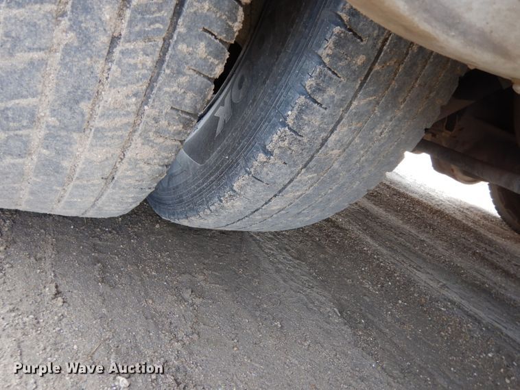 image for item DG6346 2012 Ford E450 Super Duty shuttle bus