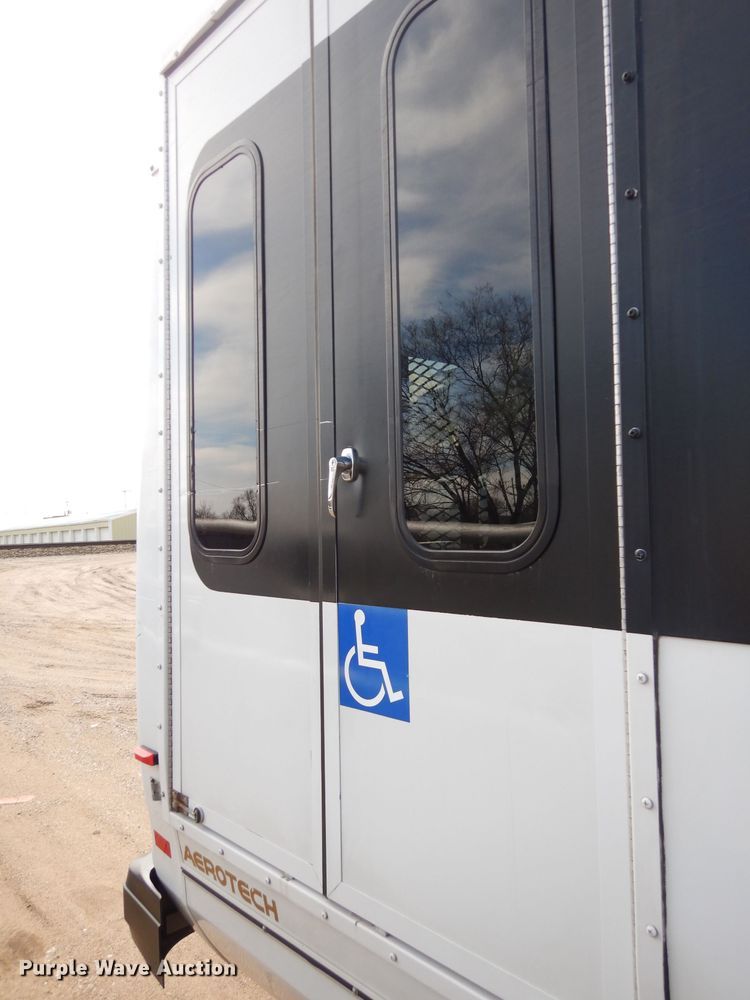 image for item DG6346 2012 Ford E450 Super Duty shuttle bus