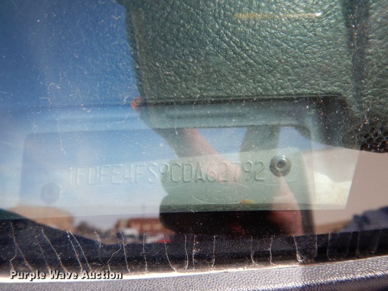 image for item DG6346 2012 Ford E450 Super Duty shuttle bus