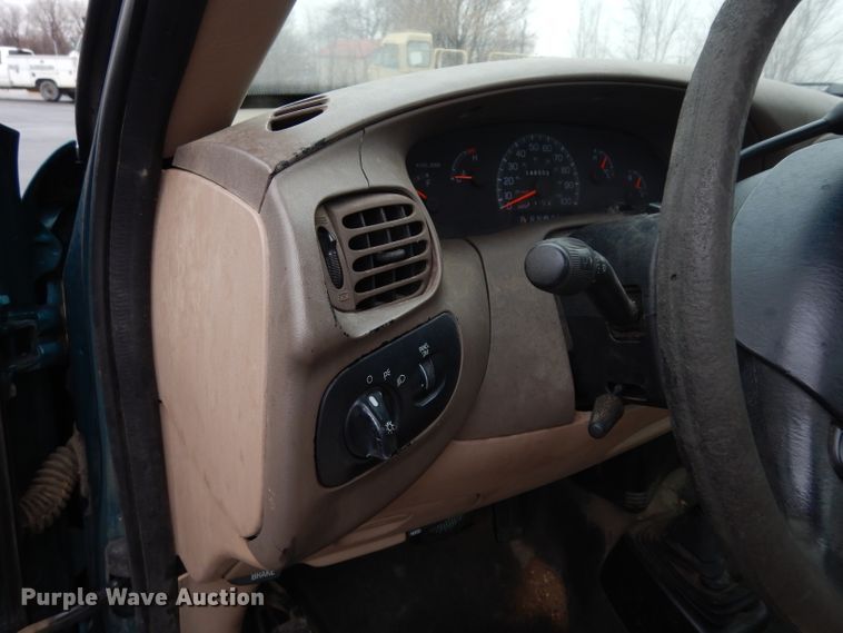 image for item DG6352 1998 Ford F150 pickup truck