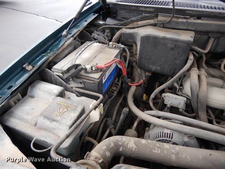 image for item DG6352 1998 Ford F150 pickup truck