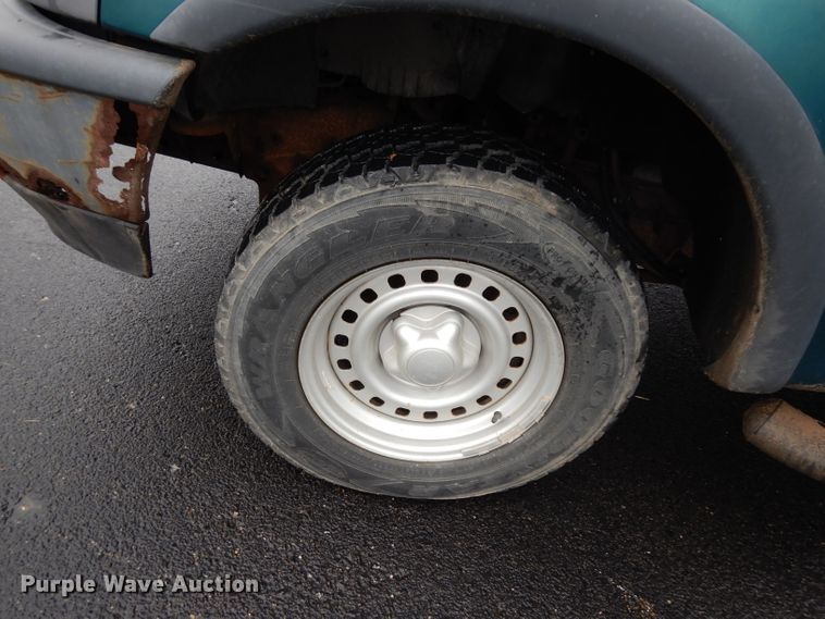 image for item DG6352 1998 Ford F150 pickup truck