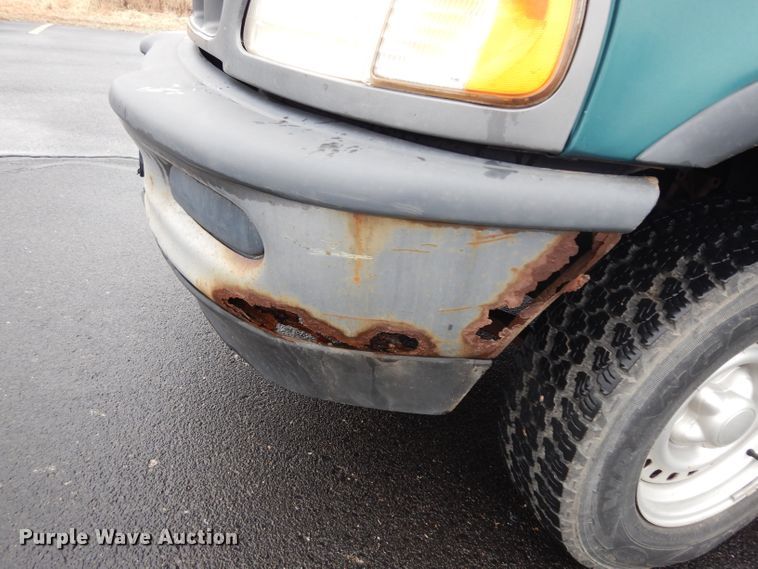 image for item DG6352 1998 Ford F150 pickup truck