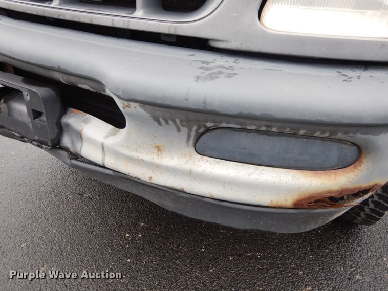 image for item DG6352 1998 Ford F150 pickup truck