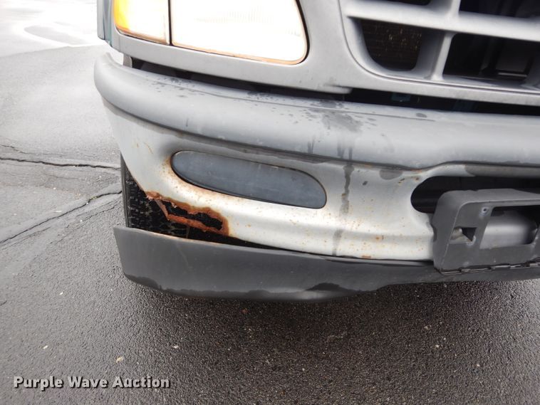 image for item DG6352 1998 Ford F150 pickup truck