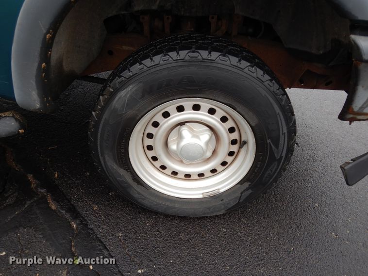 image for item DG6352 1998 Ford F150 pickup truck