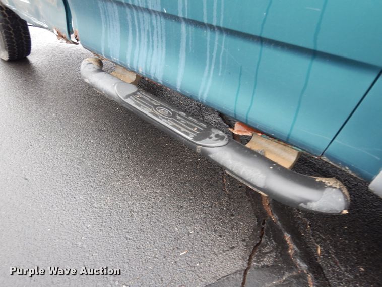 image for item DG6352 1998 Ford F150 pickup truck