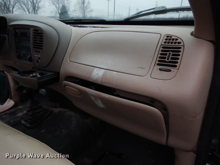 image for item DG6352 1998 Ford F150 pickup truck