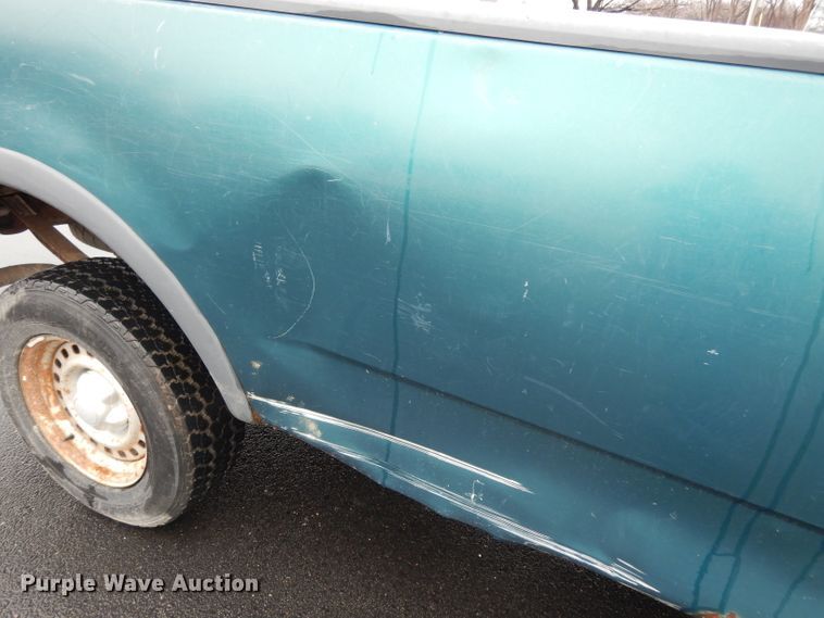 image for item DG6352 1998 Ford F150 pickup truck