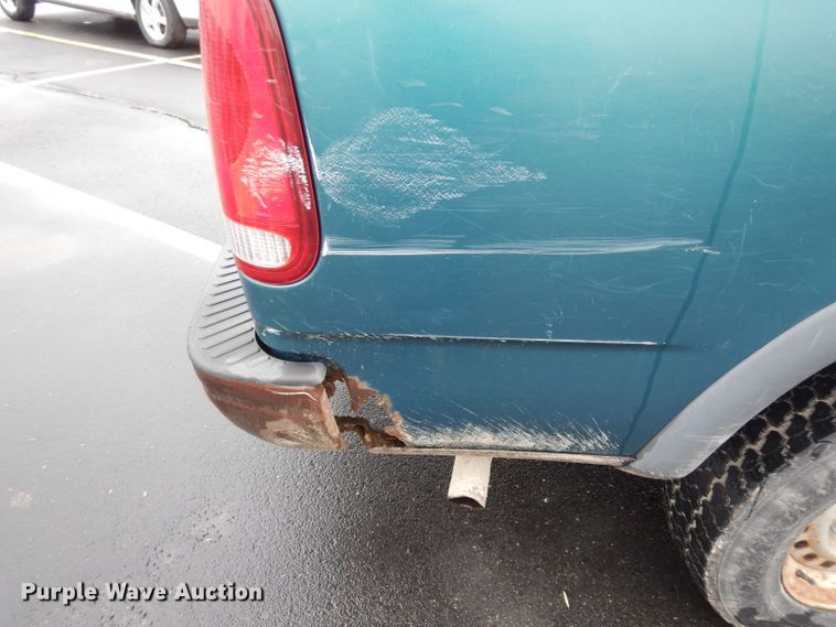 image for item DG6352 1998 Ford F150 pickup truck