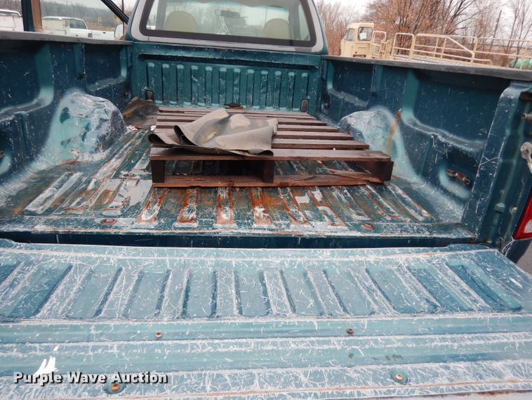 image for item DG6352 1998 Ford F150 pickup truck