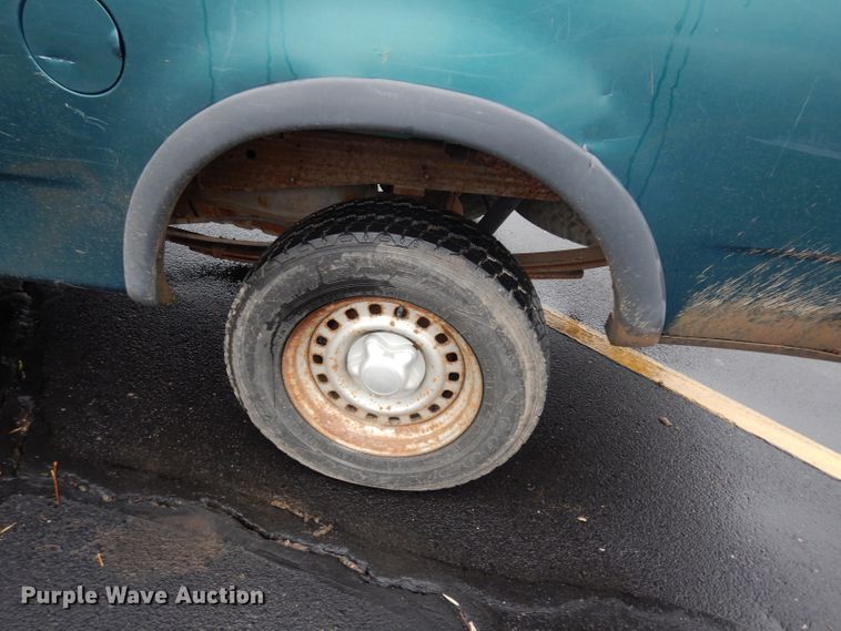 image for item DG6352 1998 Ford F150 pickup truck