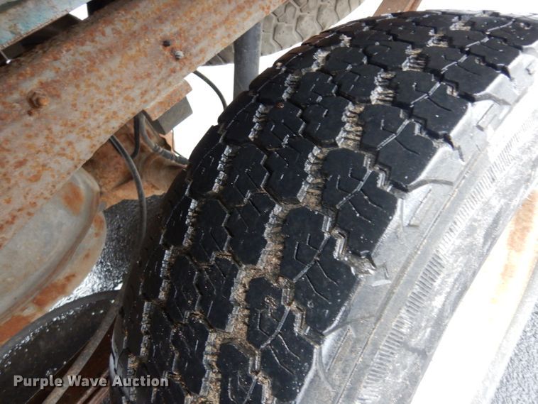 image for item DG6352 1998 Ford F150 pickup truck